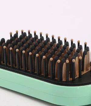 Sleek Stroke Hair Brush ©